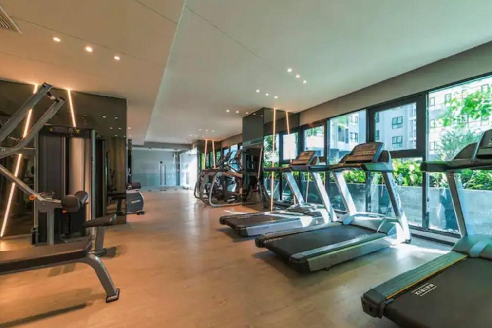 The Base Central Pattaya Quiet King-Bed With Infinity Pool & Free Netflix! Екстер'єр фото