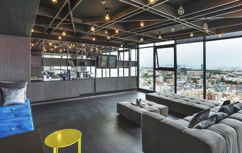 The Base Central Pattaya Quiet King-Bed With Infinity Pool & Free Netflix! Екстер'єр фото